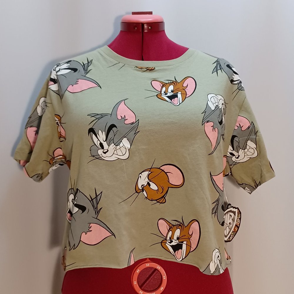 Tom and Jerry t-shirt women's large/grand with tags fun shirt